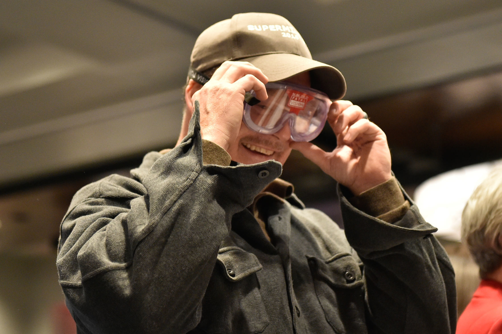 Putting on goggles
